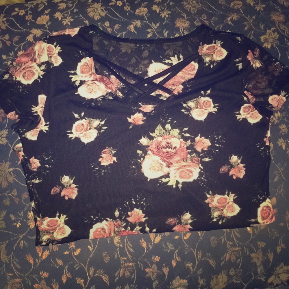 Form fitting crossed chest female floral shirt